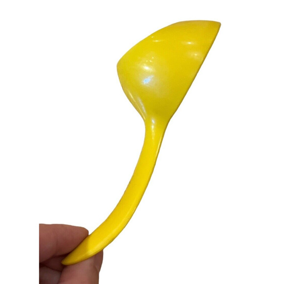 2 Vintage Tupperware Egg Lifter, Scoop, Separator Plastic Yellow 1334-10 - Picture 2 of 4